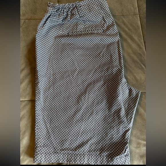 Talbots Blue Patterned Women's Bermudas Size 16W Inseam 11” - Picture 2 of 5